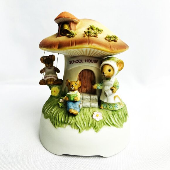 Enesco Mice Vintage Mushroom Schoolhouse Music Box "School Days" Retired - Picture 1 of 8
